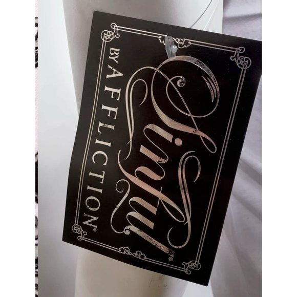 Sinful AFFLICTION Women's S/S T-Shirt PEACE & LOVE - Picture 6 of 6